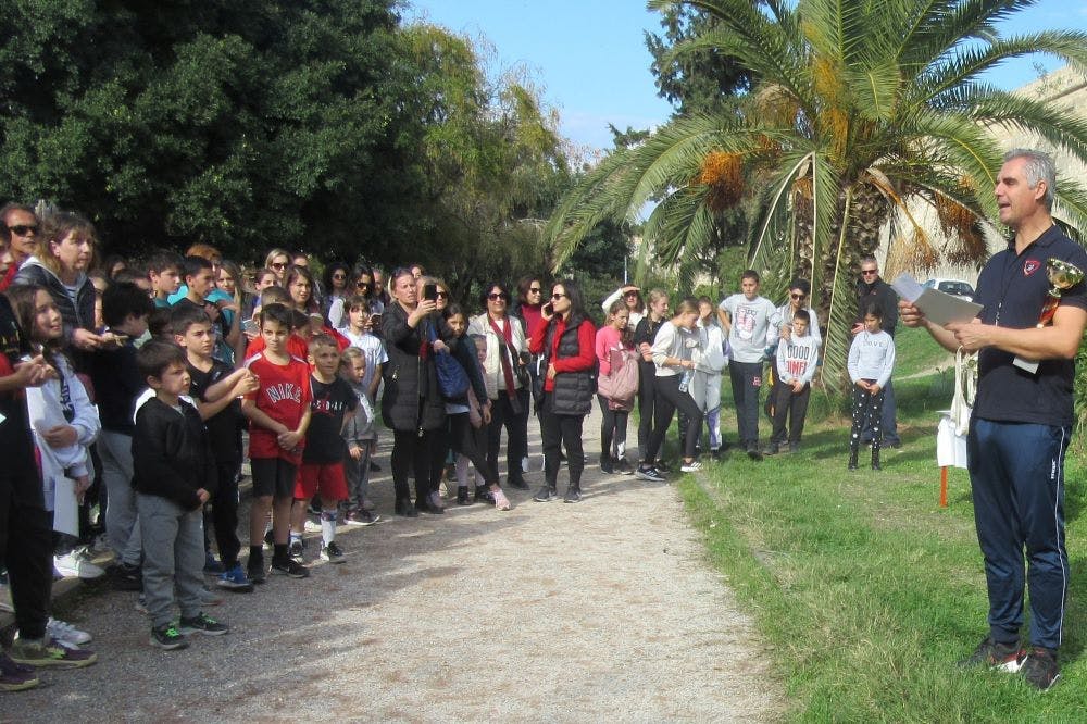 Με τη συμμετοχή περίπου 200 παιδιών πραγματοποιήθηκαν τα «Παιχνίδια Στίβου στα Ενετικά Τείχη» runbeat.gr 
